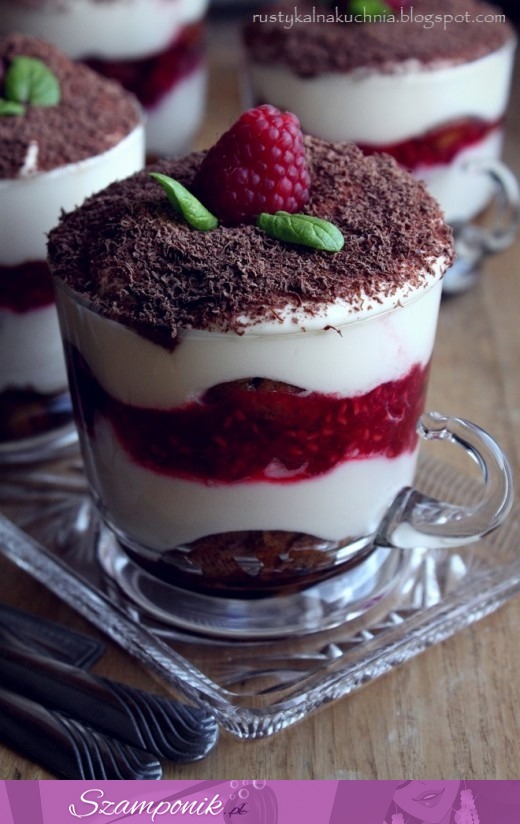 Tiramisu z malinami