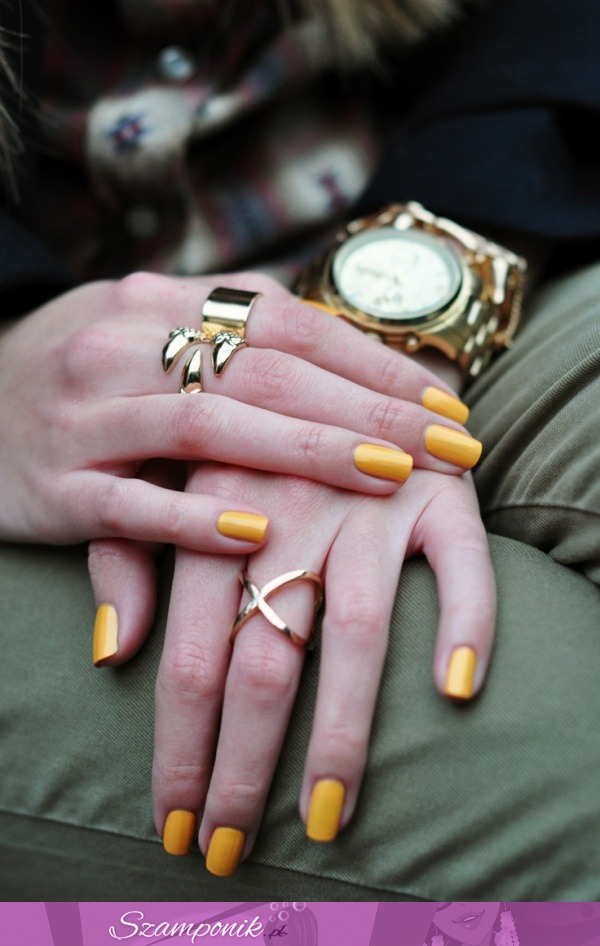 Żółte paznokcie