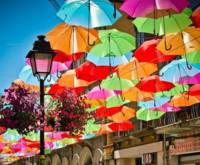 Super pomysł- wiszące parasole