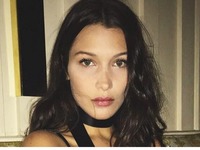 Chcesz mieć rzęsy jak Bella Hadid? Zobacz jak o nie dbać!