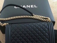 Elegancka czarna Chanelka