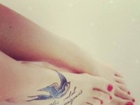 Tatuaz na stopie, bardzo ładny