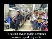 To zdjęcie dwóch rodzin ogromnie porusza i daje do myślenia...