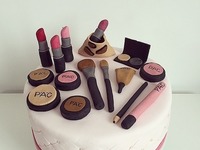 Makeup cake ;)